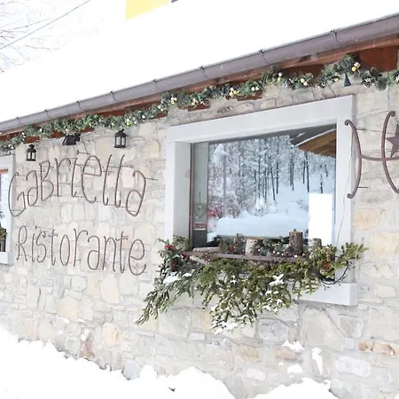 Gabriella מלון פנאנו