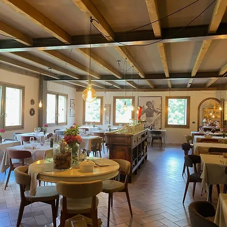 מלון Gabriella 3*